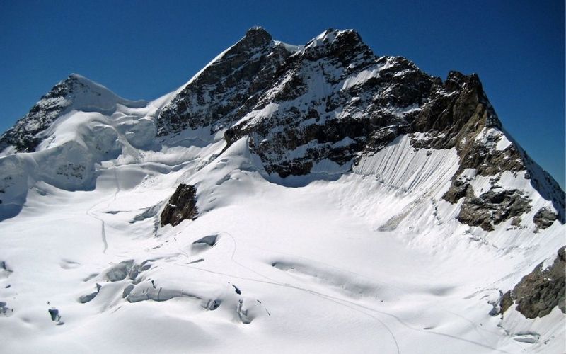  conquer Switzerland's Jungfrau Peak 